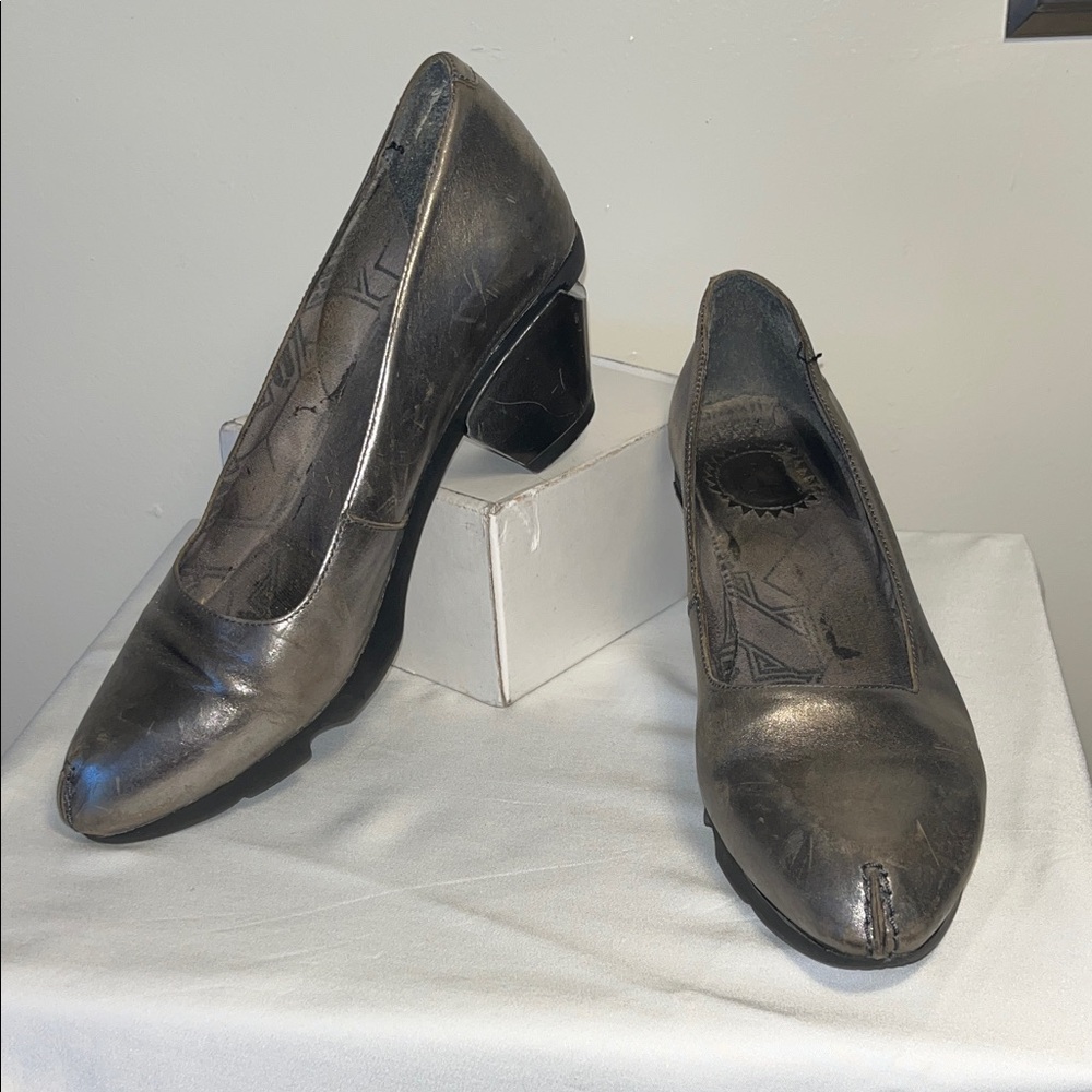 Grunge Fly London Gun metal Silver Women's walkabouts size 8